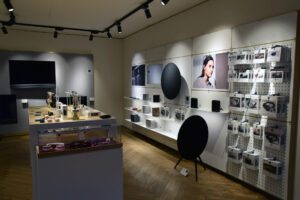 Bang & Olufsen STAEGER AG Thalwil Ausstellung