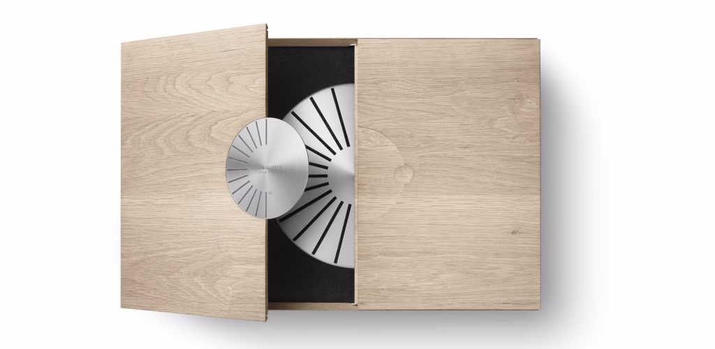 Beogram 4000c oak with natural aluminium top